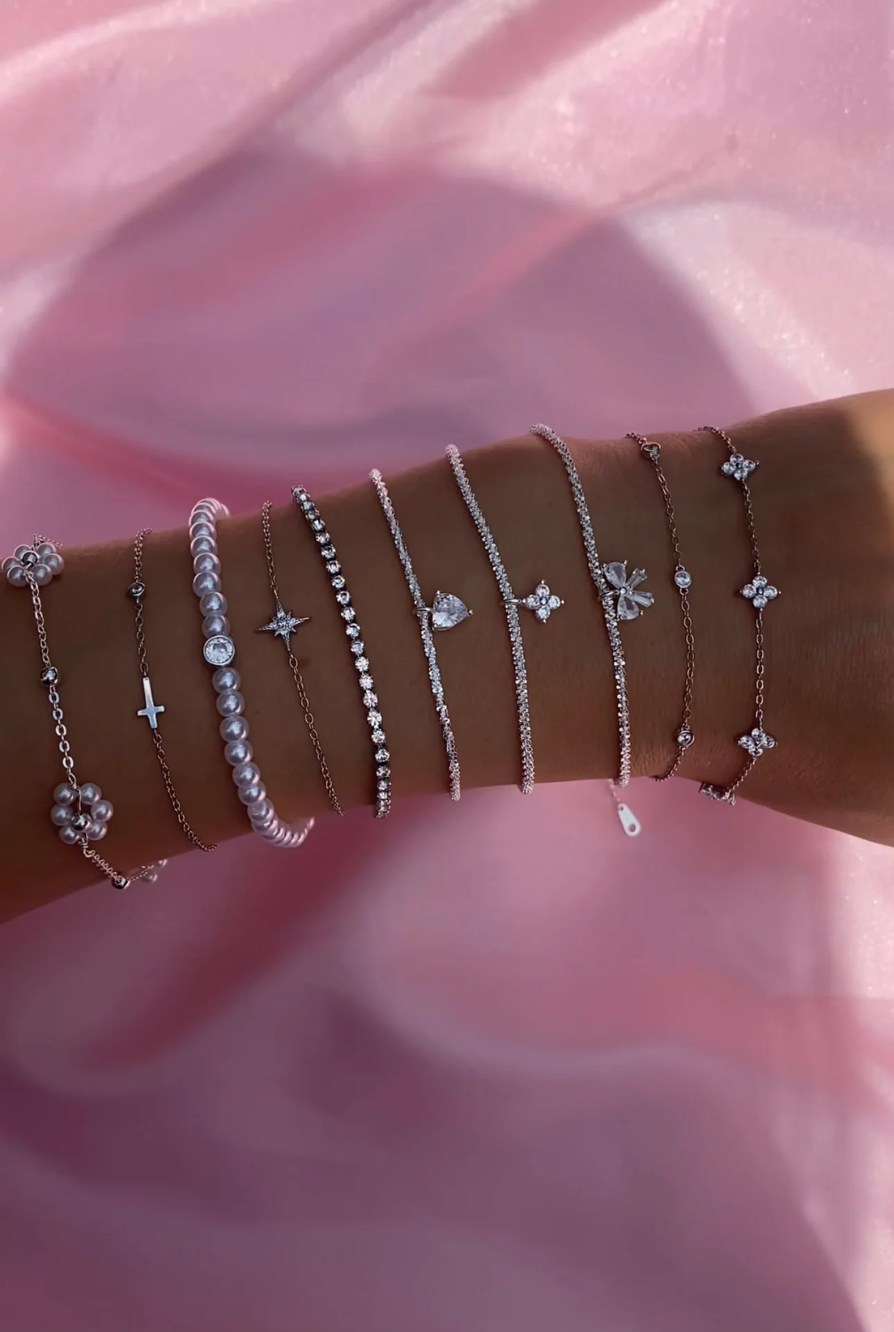 Gold Essential Clover Dainty Bracelet - Image 3