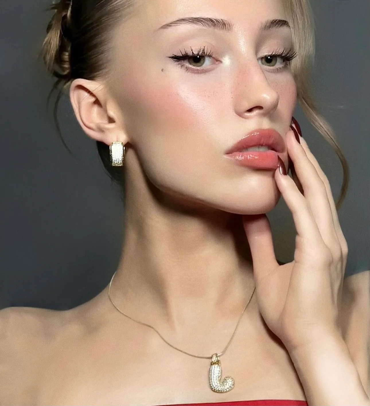 Gold Initial Balloon Necklace - Image 4