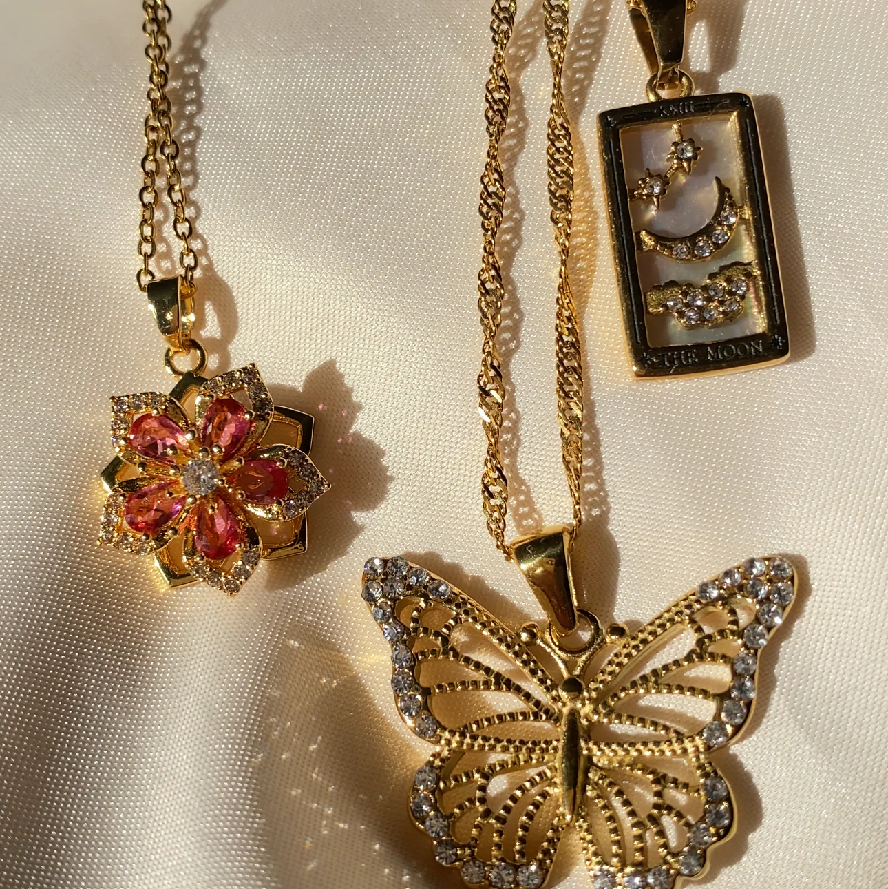 Gold Pink Spinny Flower Necklace - Image 2