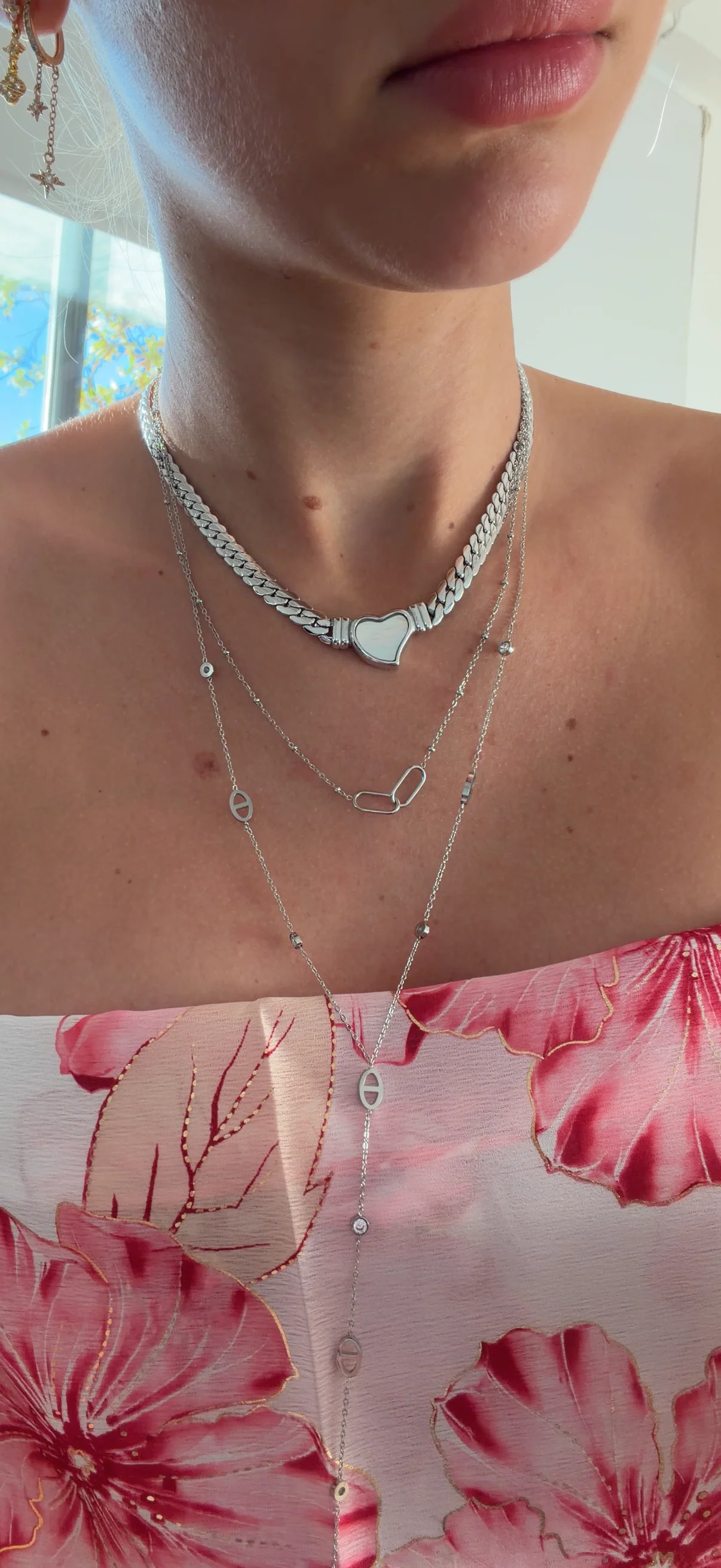 Silver Dainty Connected Circle Necklace - Image 3